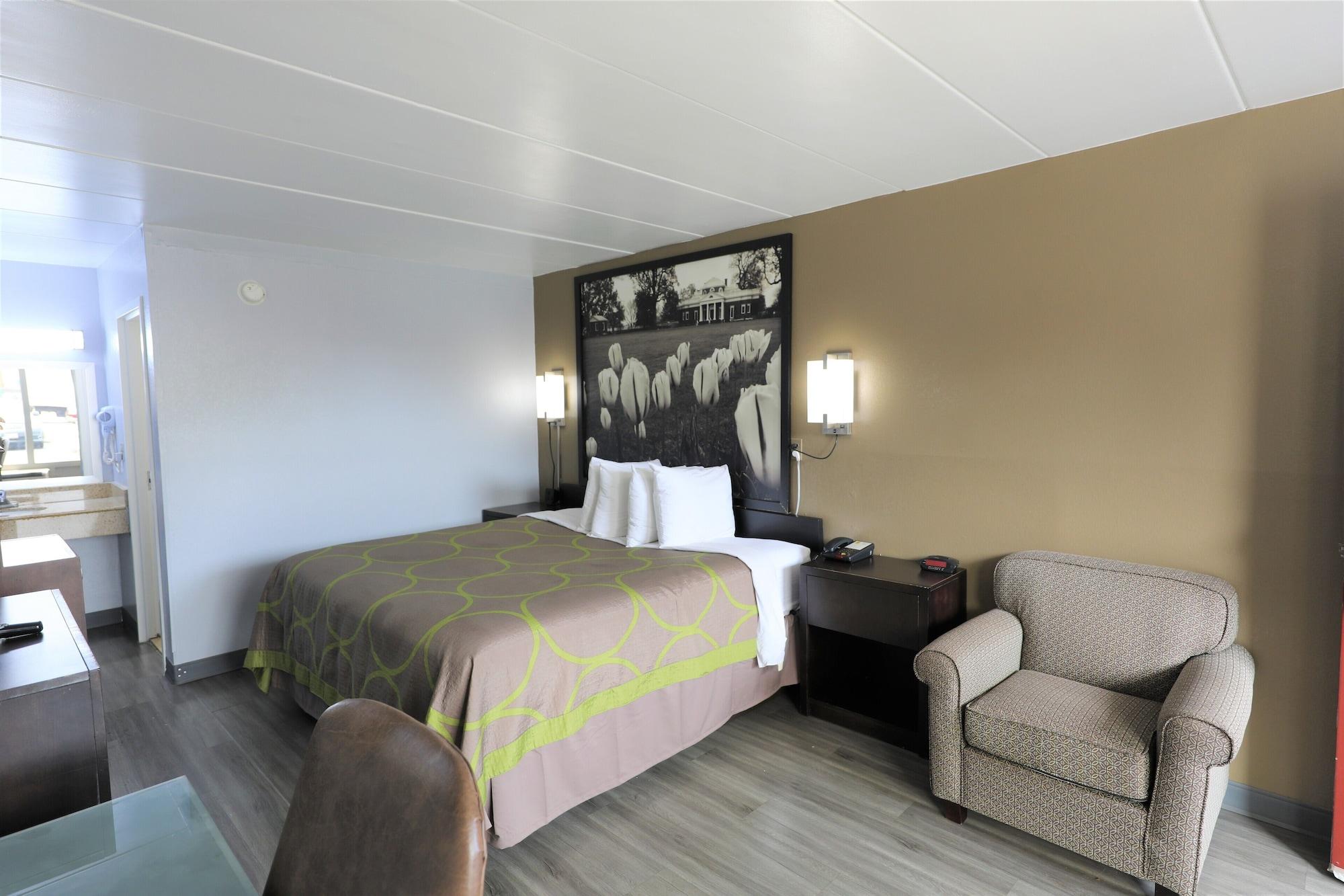 Super 8 By Wyndham Manassas Hotel Екстериор снимка