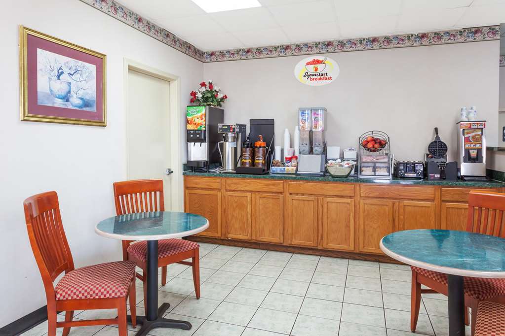 Super 8 By Wyndham Manassas Hotel Съоръжения снимка
